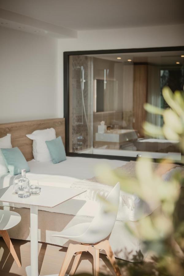 Hotel De La 5*